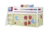 Detská posteľ s netradičnými dekoráciami pre dievčatá