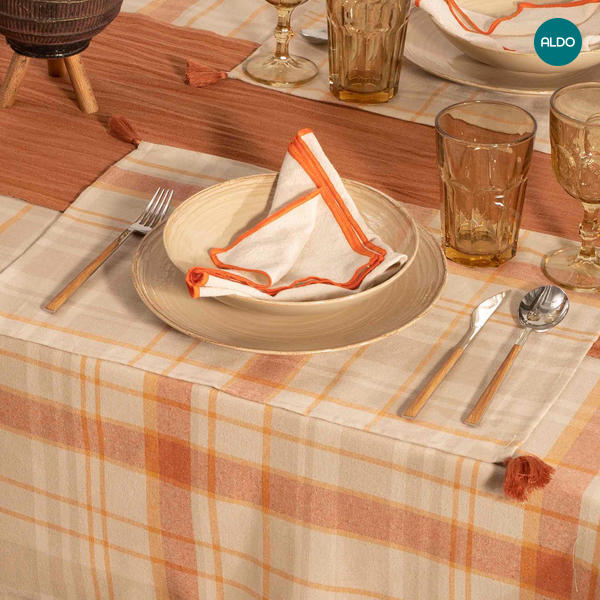 Prestieranie na jedálenský stôl Orenni orange - 4 kusy